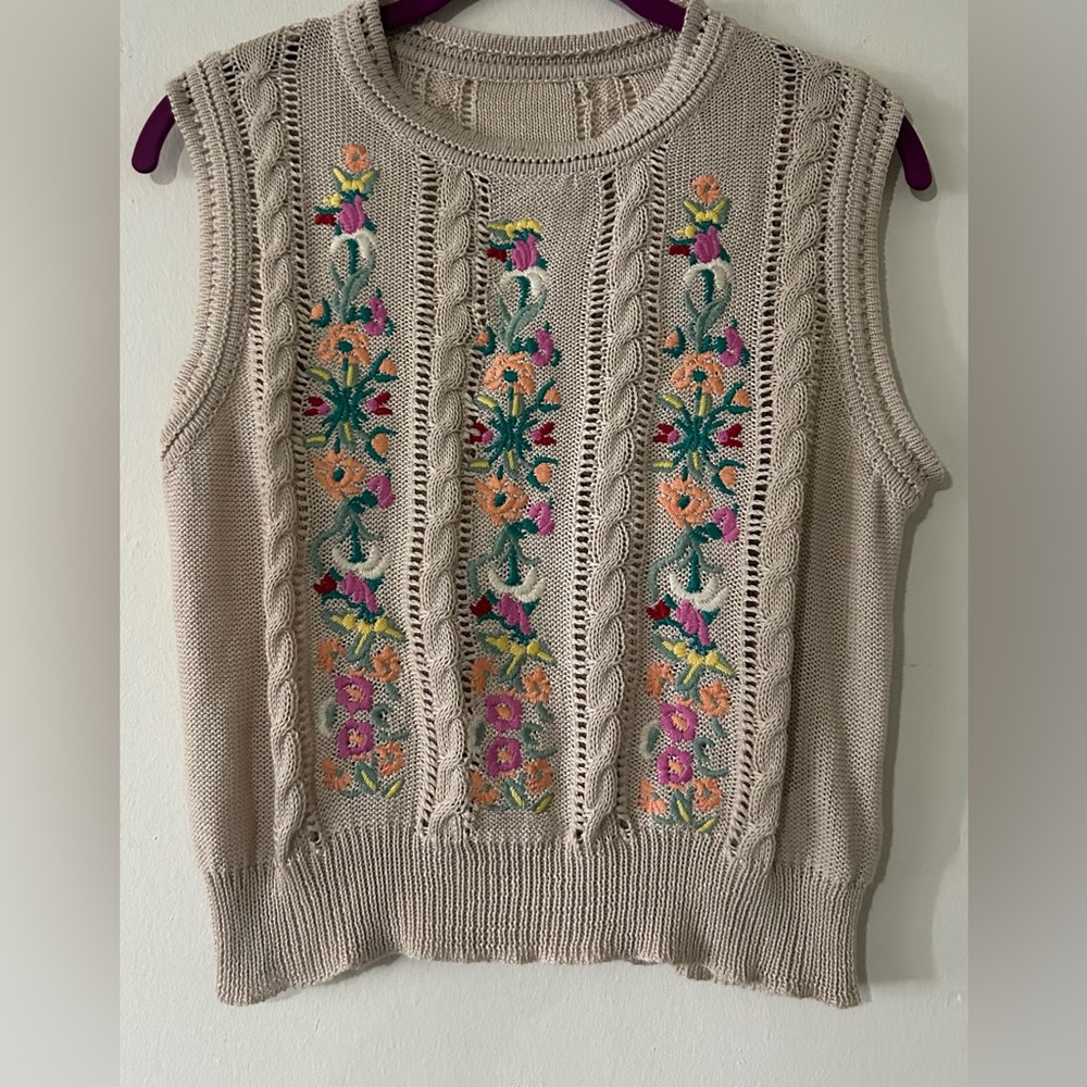 West Fade Embroidered Knit Sleeveless Top